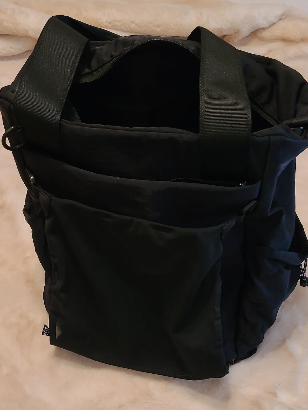 The Sport (Travel) Tote in Black - Picture 14 of 17